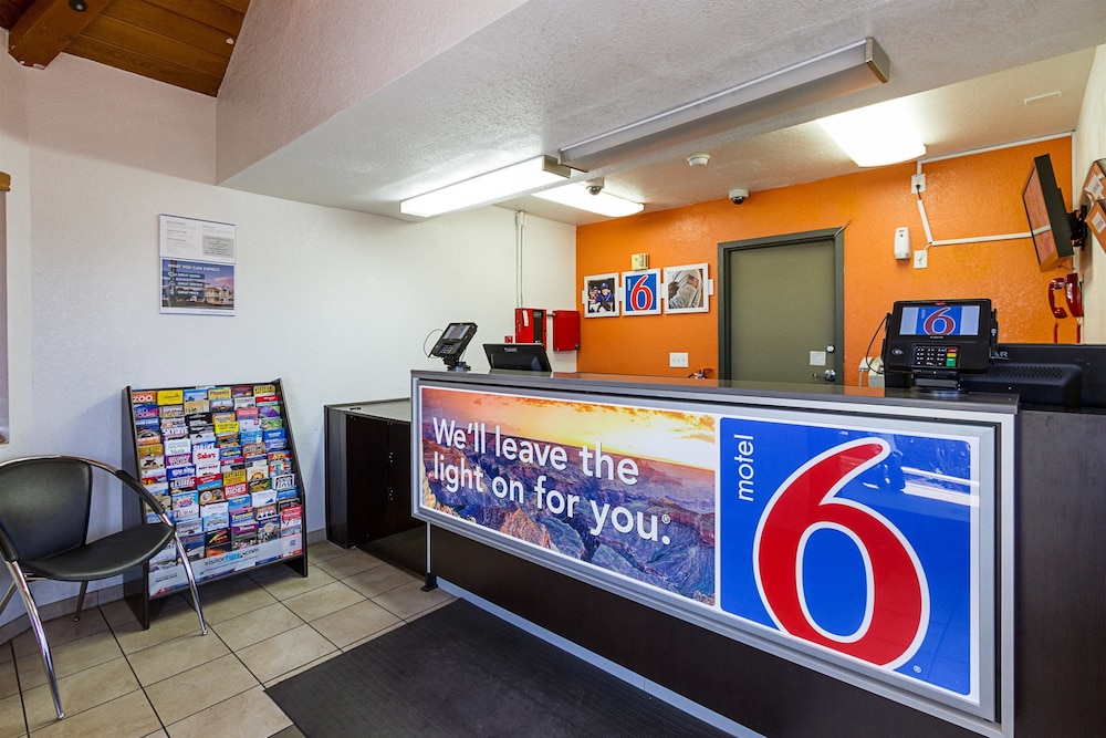 Image of Motel 6 Mesa, AZ - South