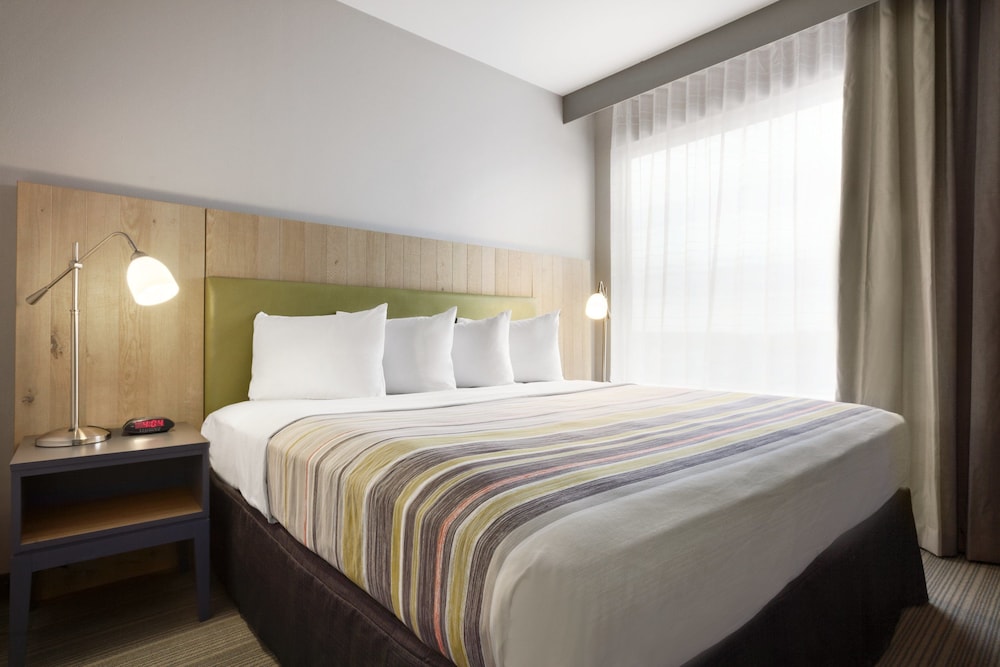 Image of Country Inn & Suites by Radisson, Flagstaff, AZ