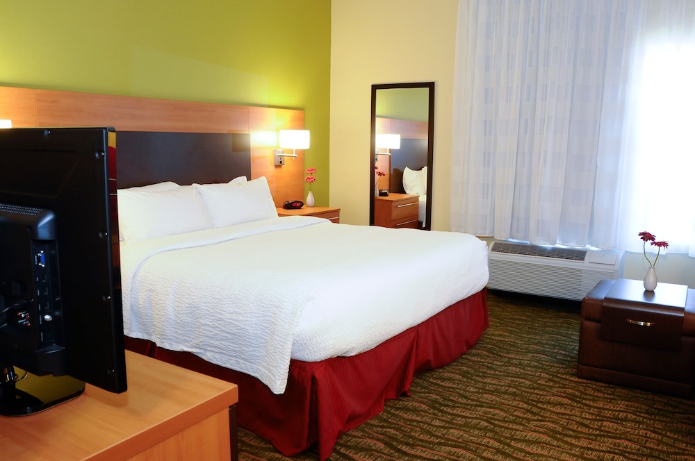 Image of TownePlace Suites Redding
