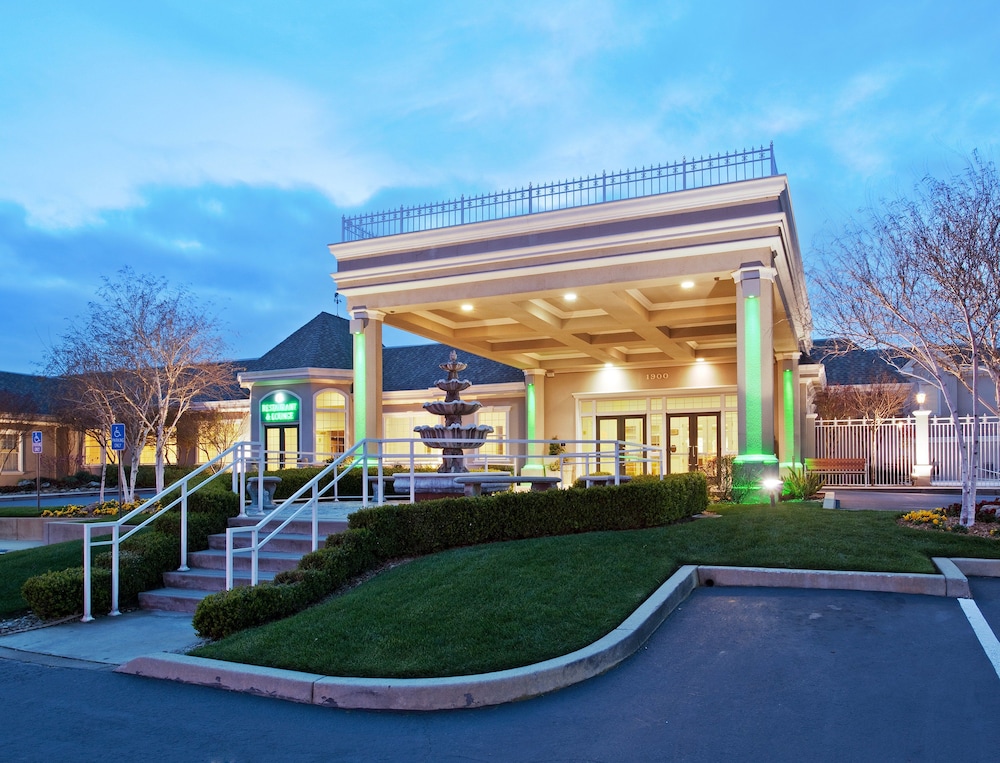 Image of Holiday Inn Redding, an IHG Hotel
