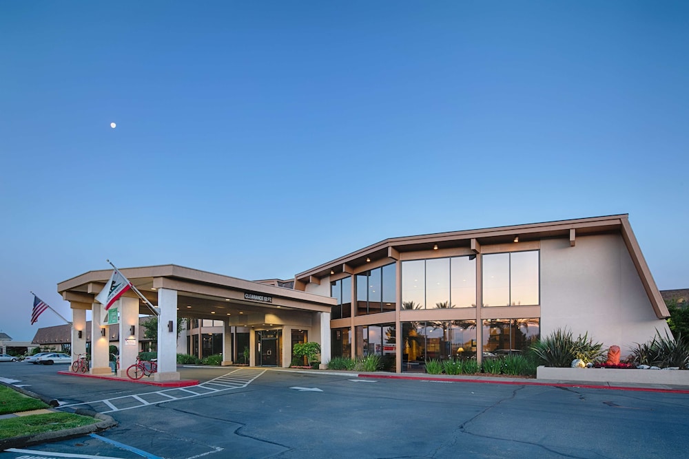 Image of Red Lion Hotel Redding