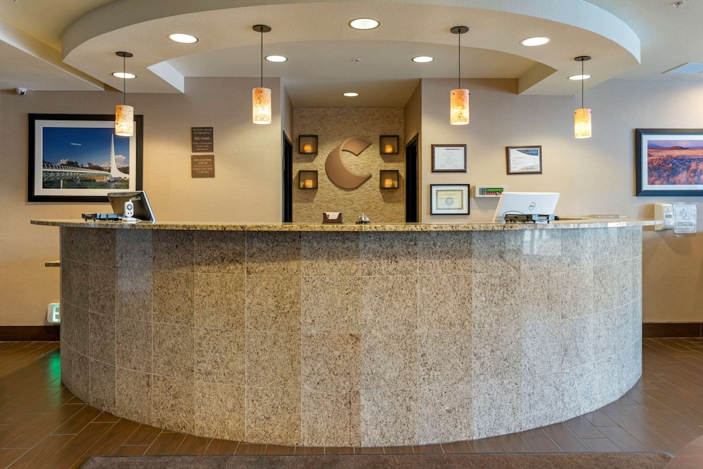 Image of Comfort Suites Redding - Shasta Lake