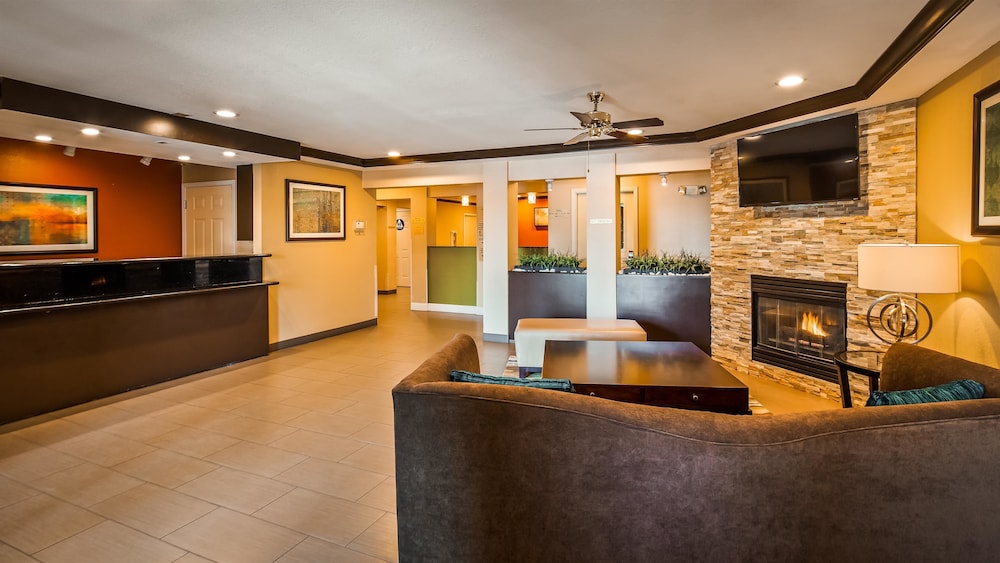 Image of Best Western Plus Twin View Inn & Suites