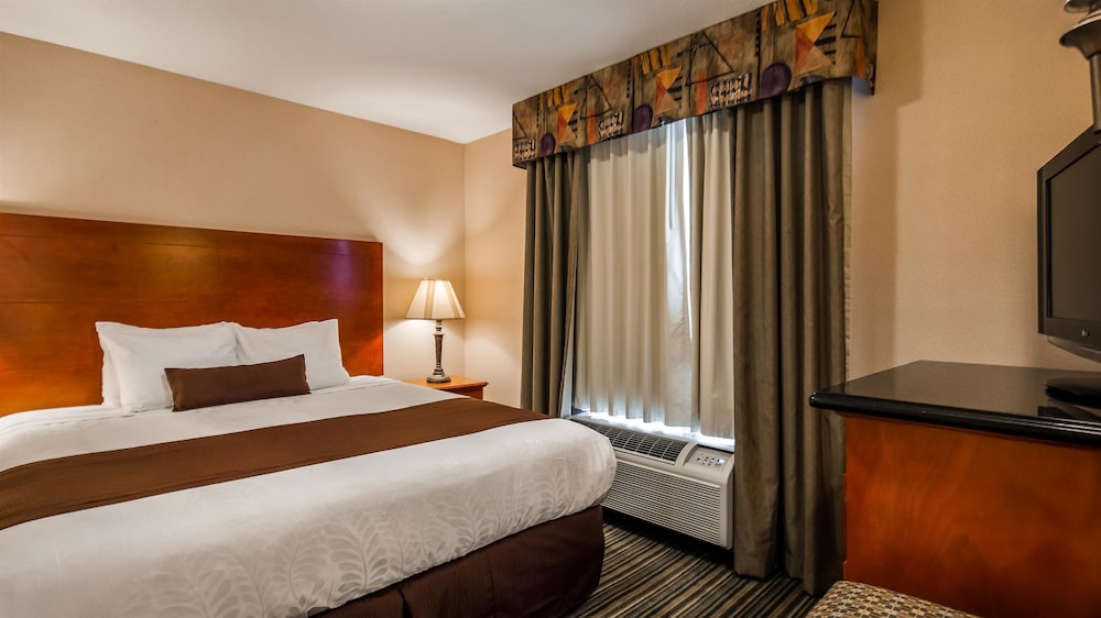 Image of Best Western Plus Twin View Inn & Suites