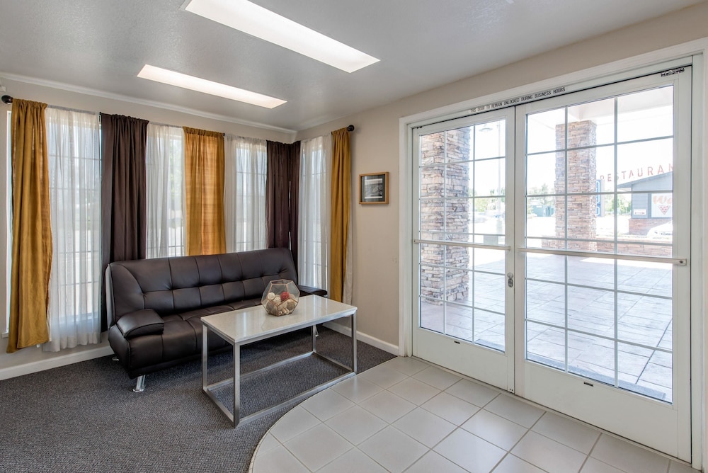 Image of Rodeway Inn North Redding