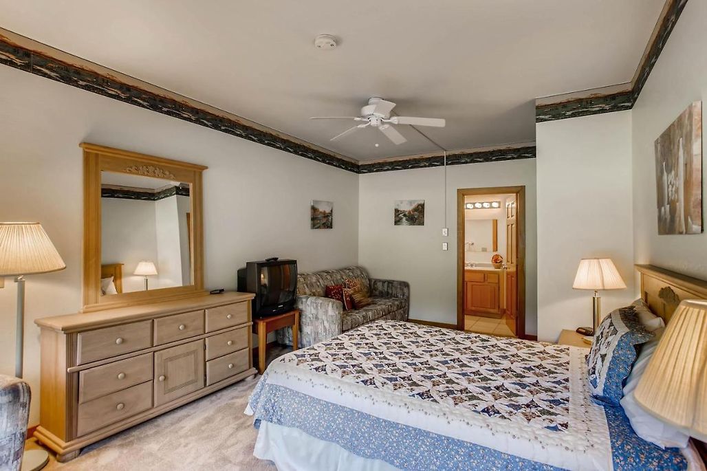 Image of Black Canyon Inn
