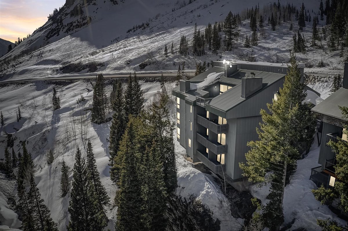 □PREMIUM出品□LODGE UTAH ユタ☆スキレット Alta's Rustler Lodge