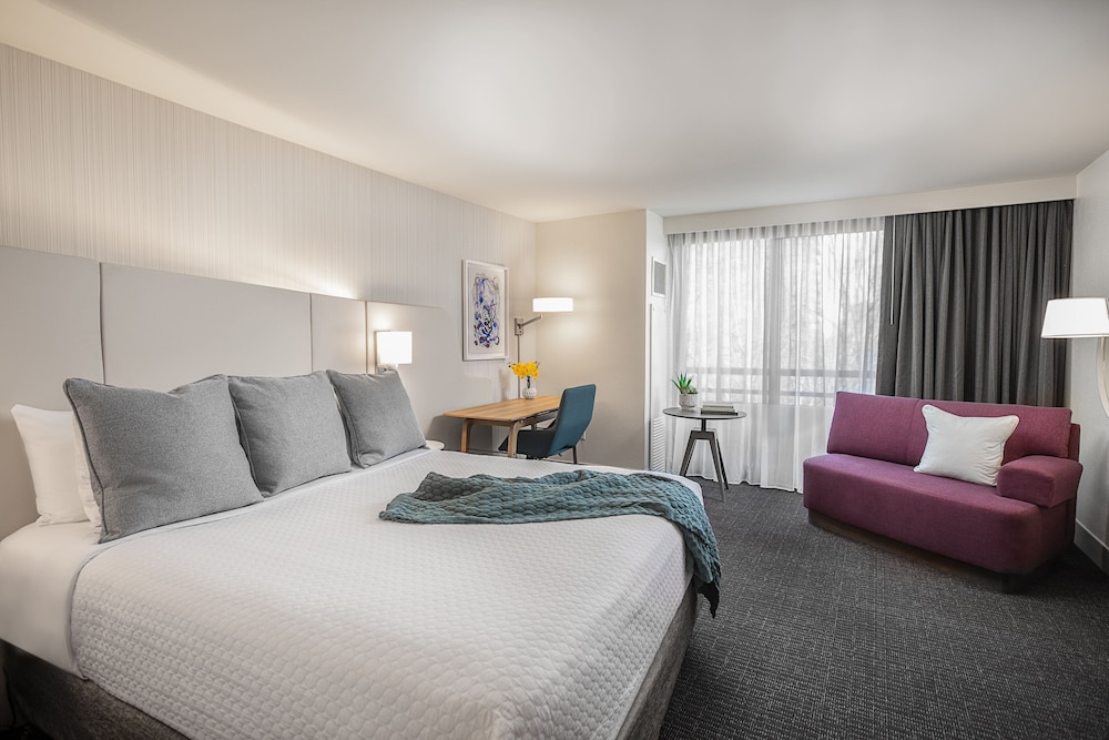 Image of Crowne Plaza Atlanta Perimeter at Ravinia, an IHG Hotel