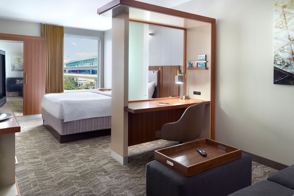 Image of SpringHill Suites by Marriott Atlanta Airport Gateway