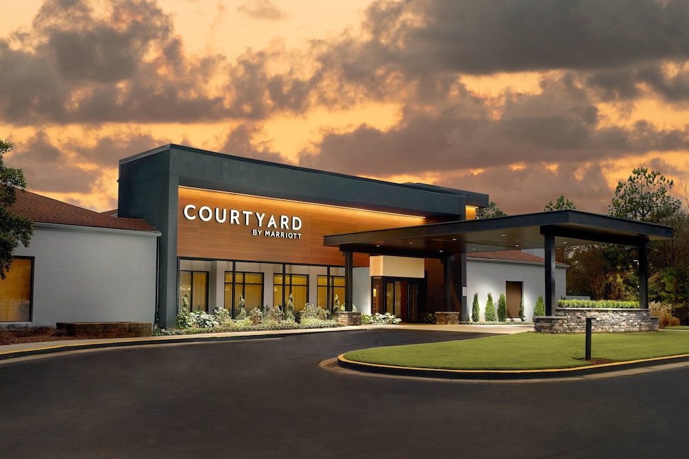 Image of Courtyard by Marriott Atlanta Airport South/Sullivan Road