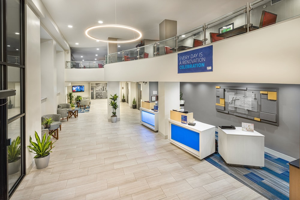 Image of Holiday Inn Express and Suites Atlanta Downtown, an IHG Hotel