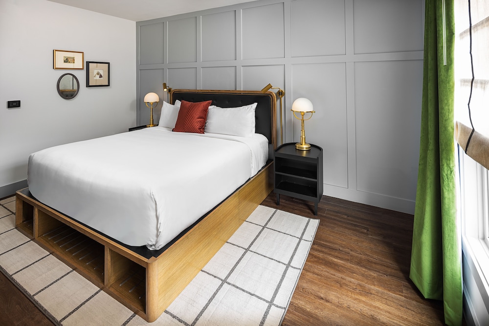 Image of Wylie Hotel