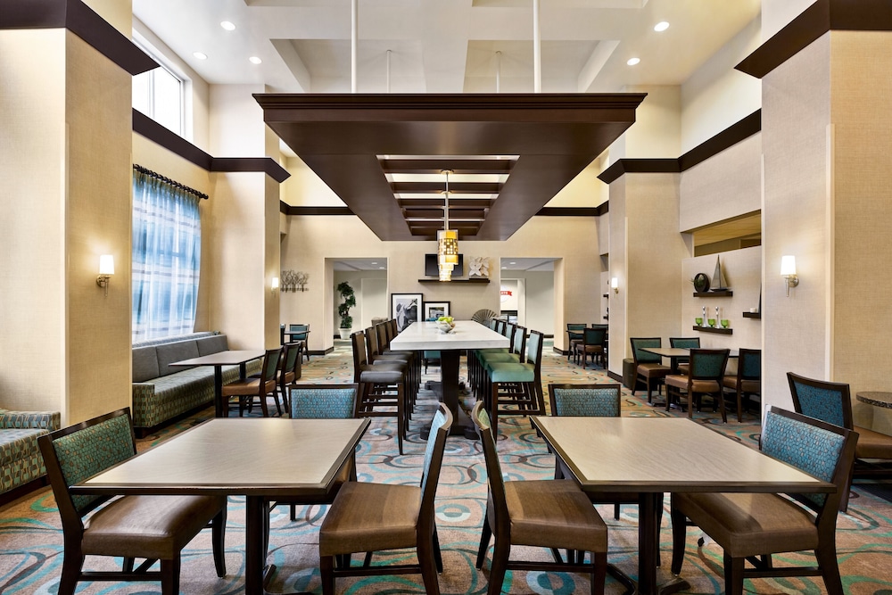 Image of Hampton Inn & Suites Atlanta Airport West/Camp Creek Pkwy