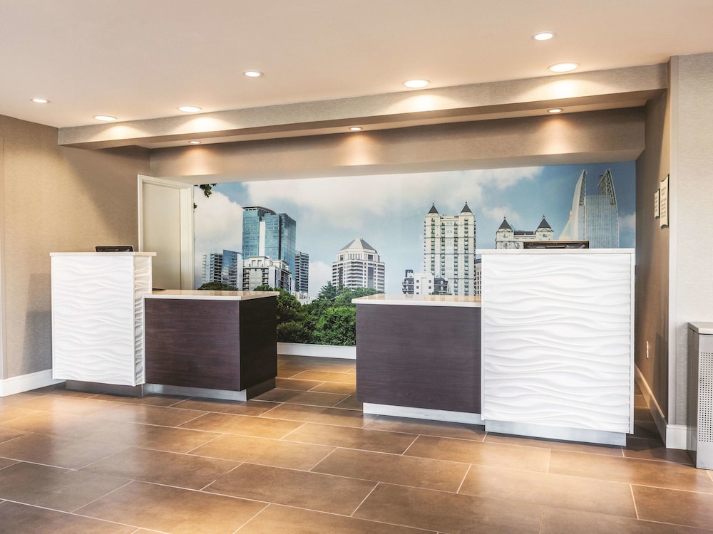 Image of La Quinta Inn & Suites by Wyndham Atlanta Midtown - Buckhead