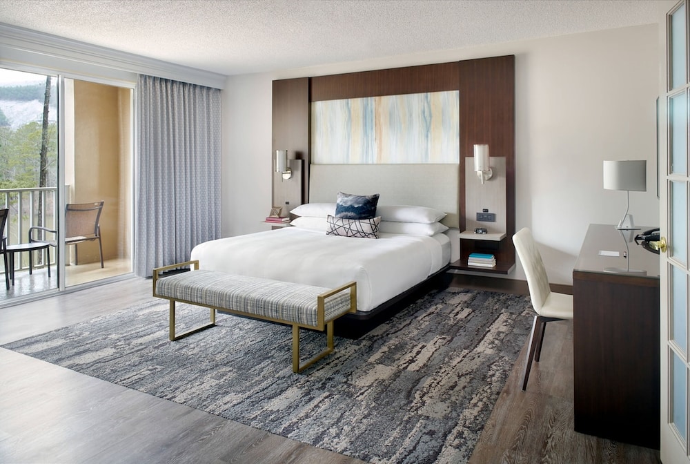 Image of Atlanta Evergreen Lakeside Resort