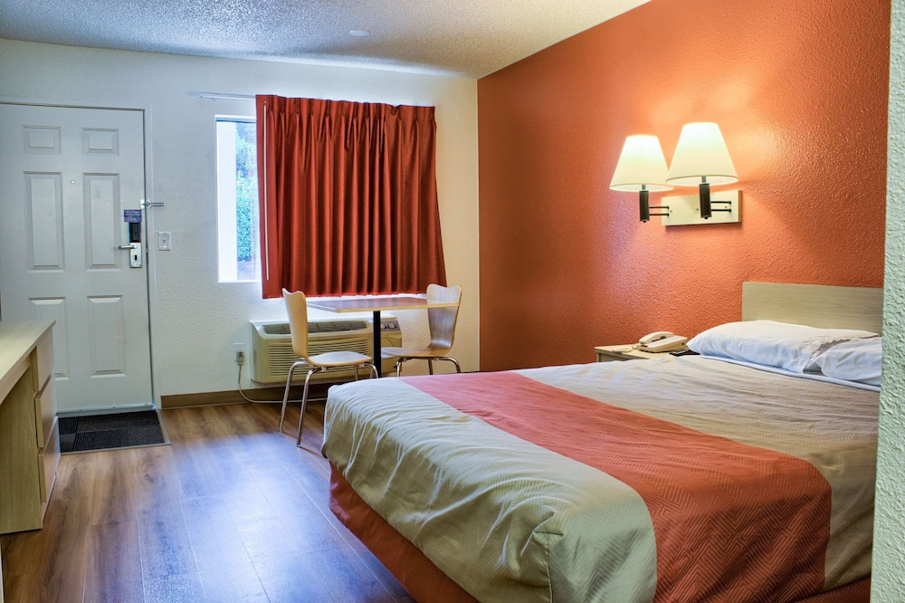 Image of Motel 6 Seattle, WA - South