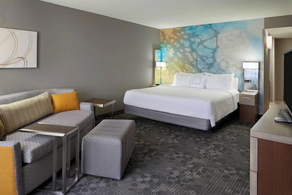 Image of Courtyard by Marriott Toronto Airport