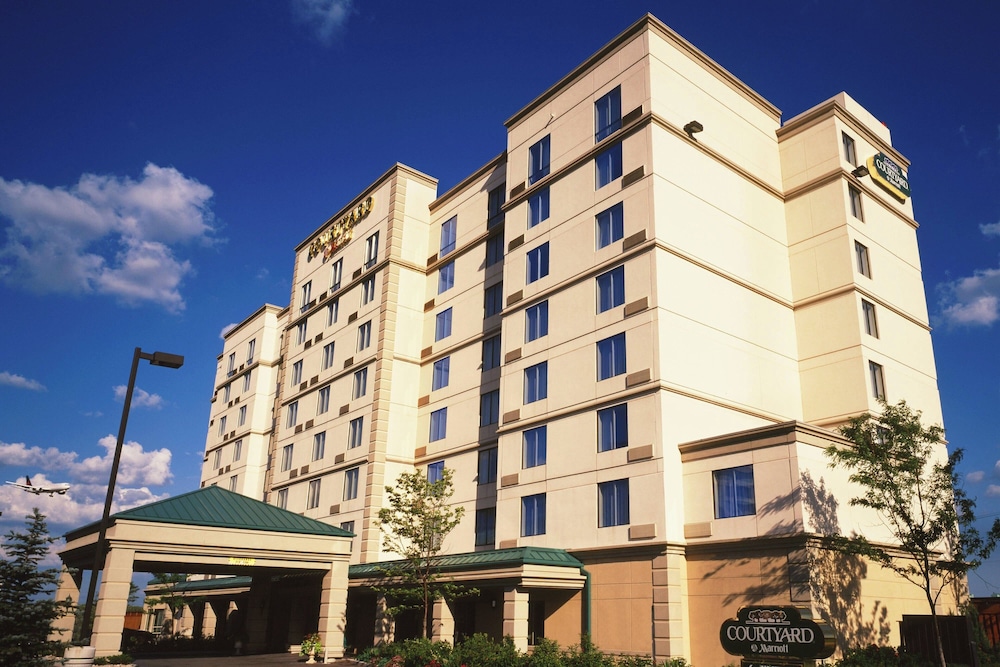 Image of Courtyard by Marriott Toronto Airport