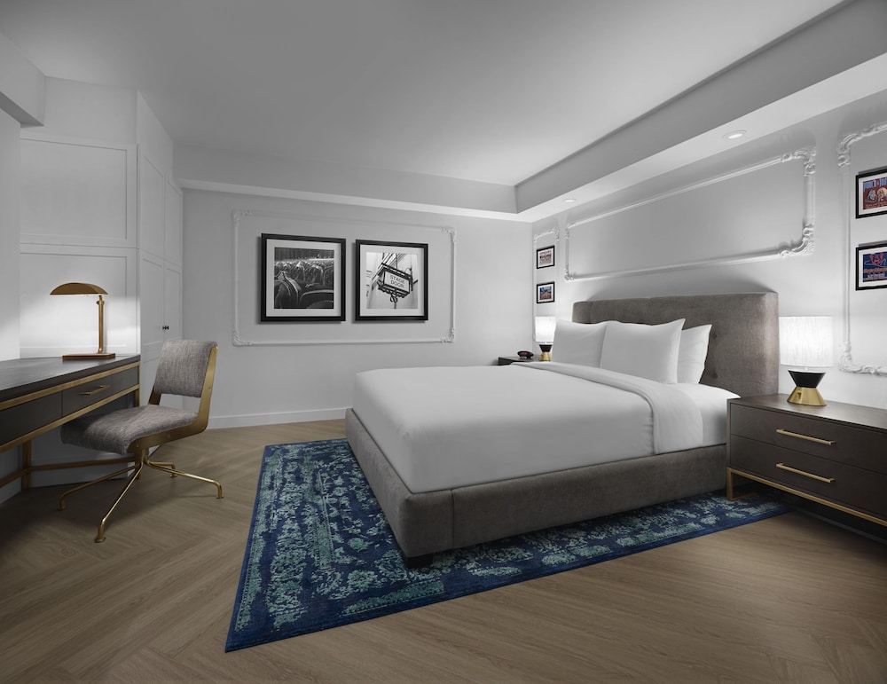 Image of Pantages Hotel Downtown Toronto
