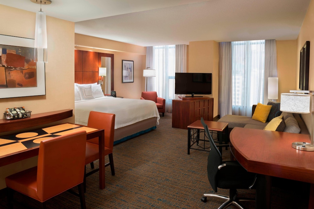 Image of Residence Inn by Marriott Toronto Downtown / Entertainment District