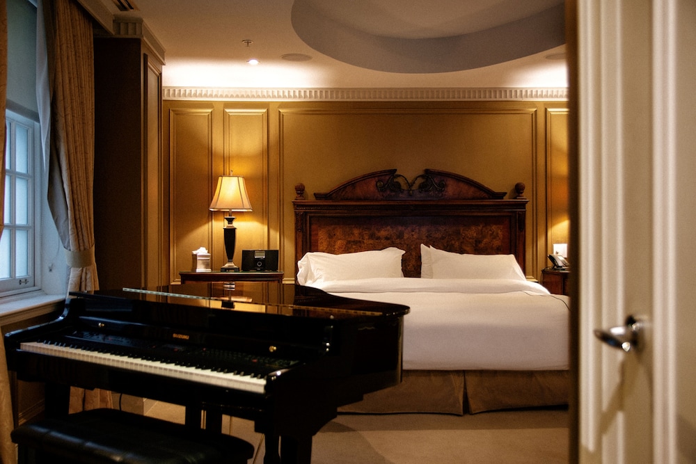 Image of Windsor Arms Hotel