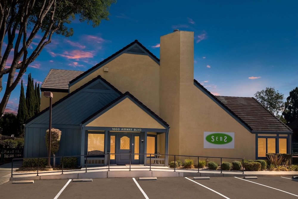 Image of SenS Suites Livermore, SureStay Collection by Best Western