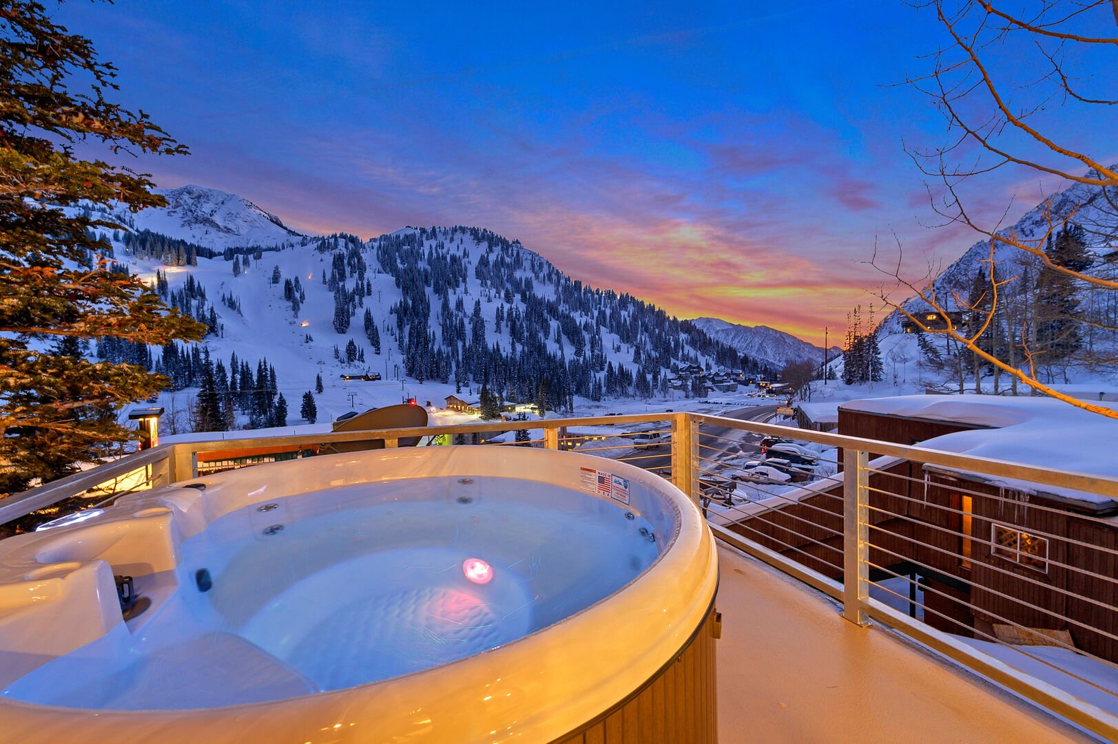 ■PREMIUM出品■LODGE UTAH ユタ★スキレット Alta's Rustler Lodge - Utah Ski Resort Lodging