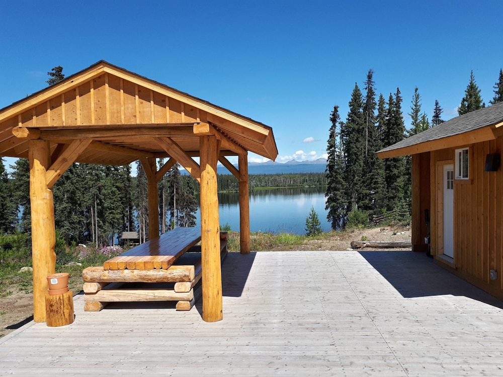 Image of Red Cariboo Apartments