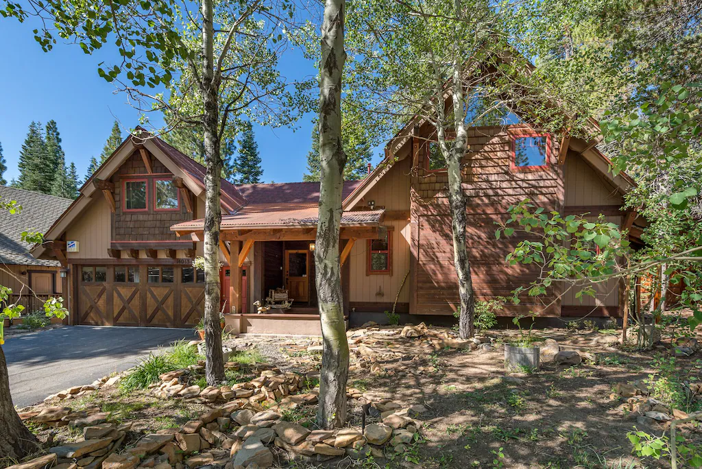 Image of Truckee 4 Season Mountain Retreat/Hot Tub - Great Location