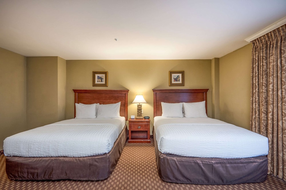 Image of Arlington Court Suites, a Clarion Collection Hotel