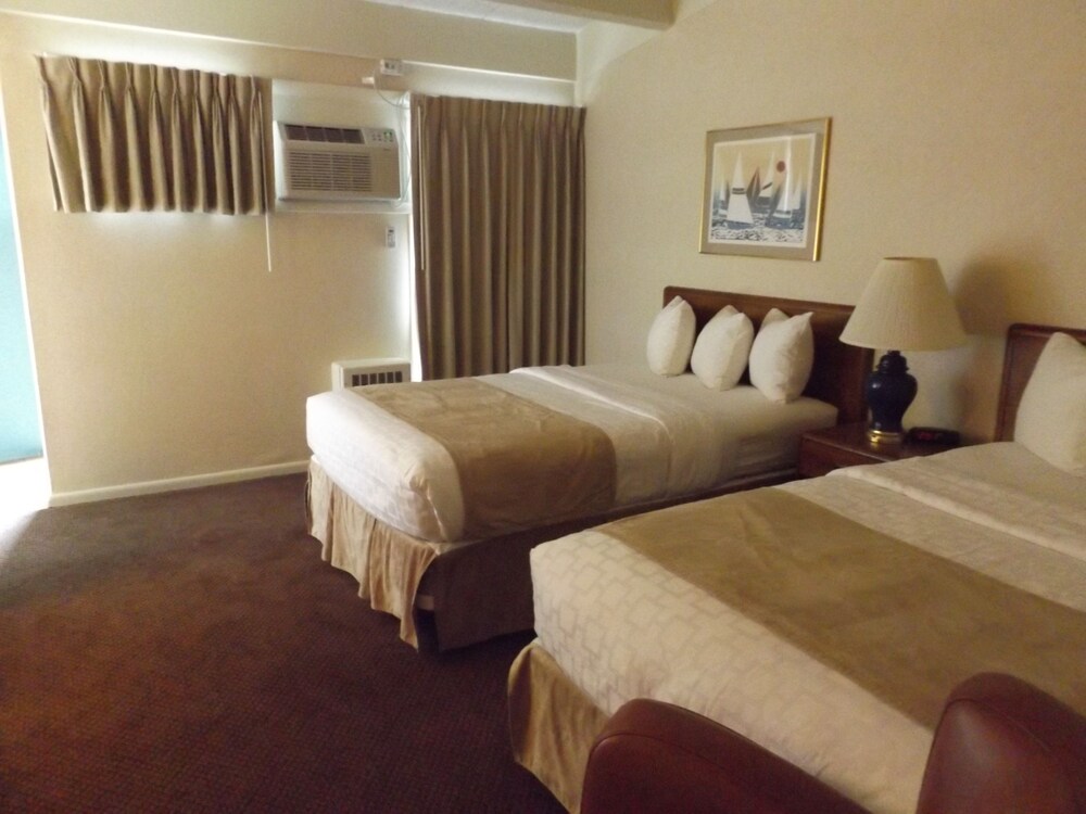 Image of Windjammer Lodge