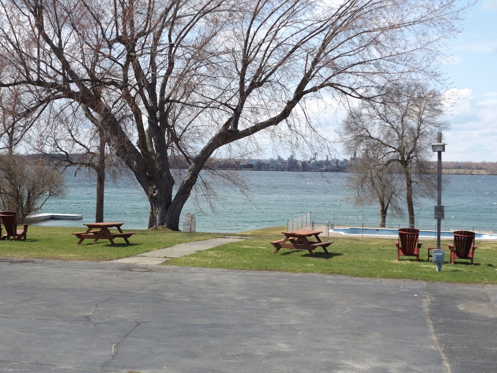 Image of Windjammer Lodge
