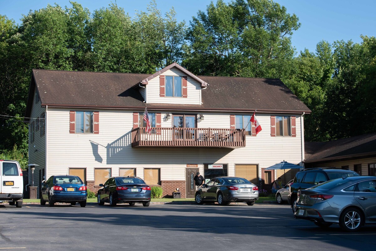 Image of Blue Spruce Motel