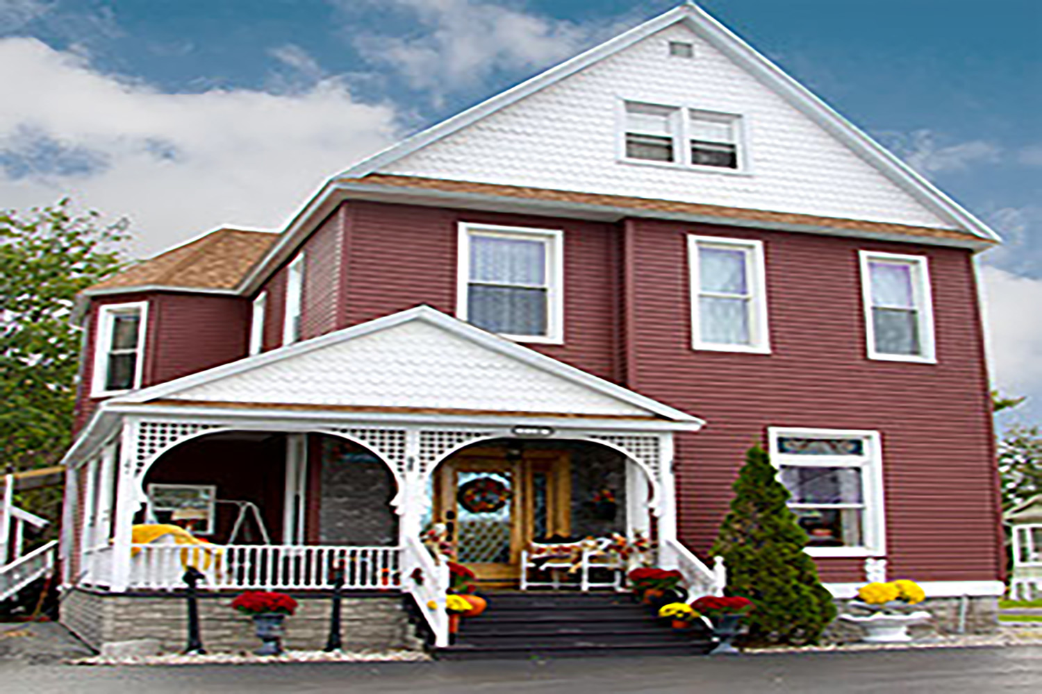 Image of Lawrence Manor