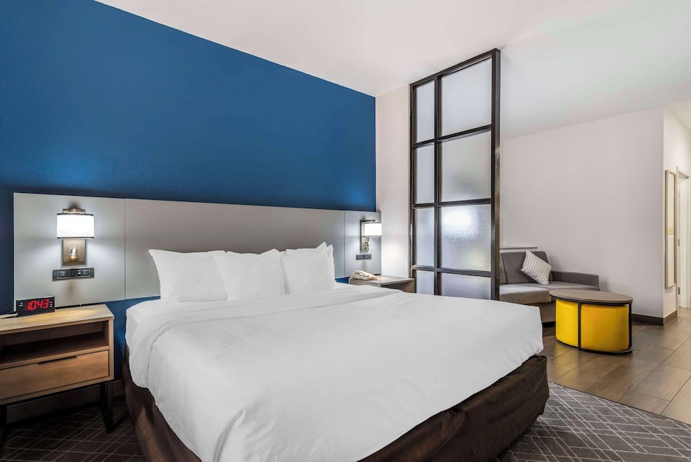 Image of Comfort Suites Macon