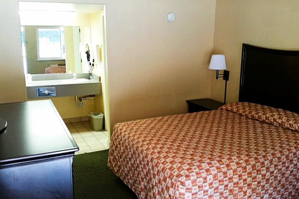 Image of Town House Motel