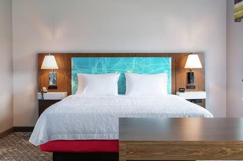 Image of Hampton Inn and Suites Chico