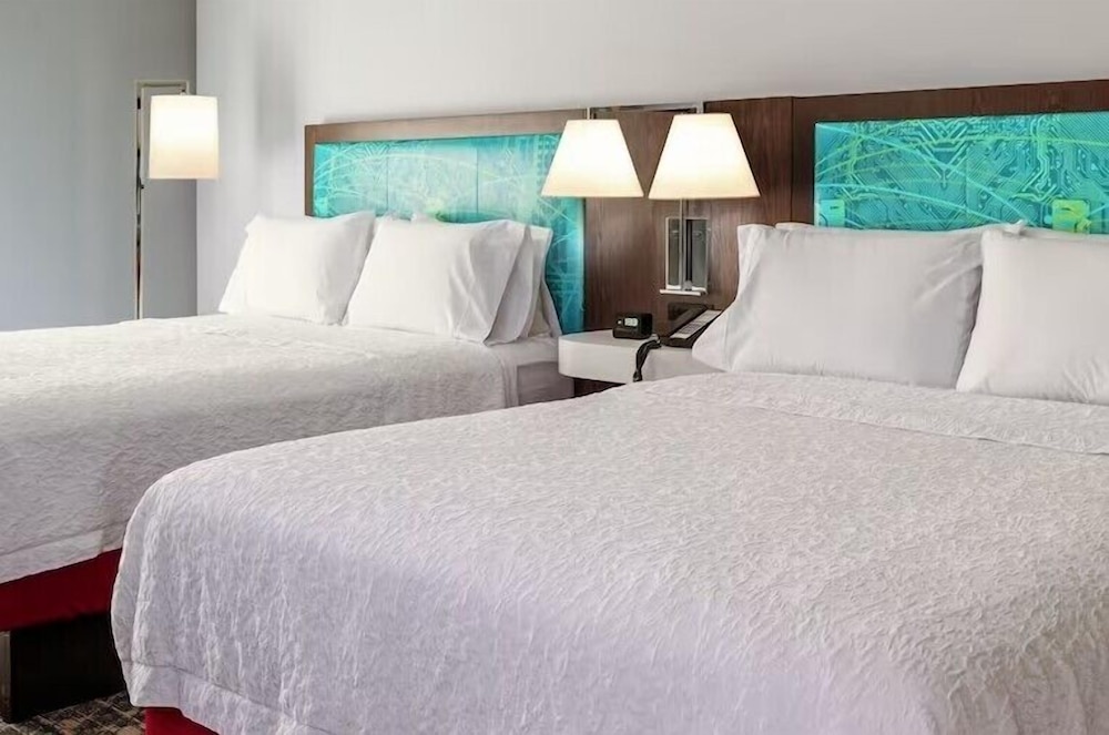 Image of Hampton Inn and Suites Chico
