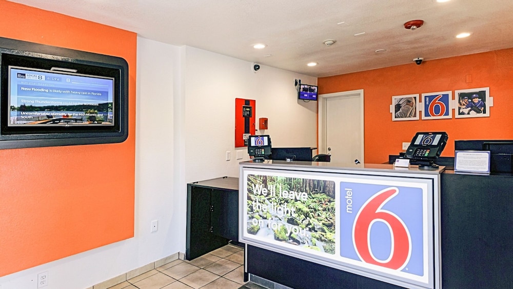 Image of Motel 6