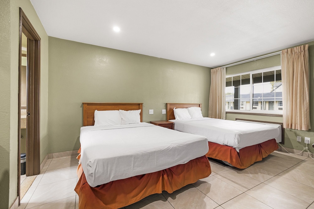 Image of Safari Inn Motel