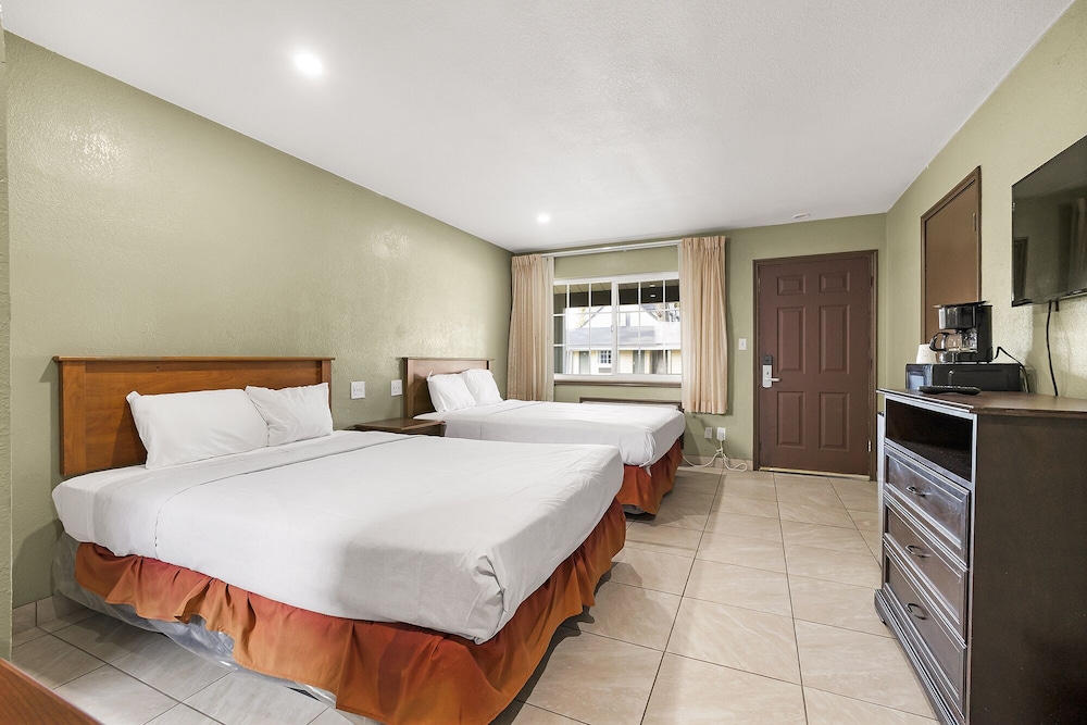 Image of Safari Inn Motel