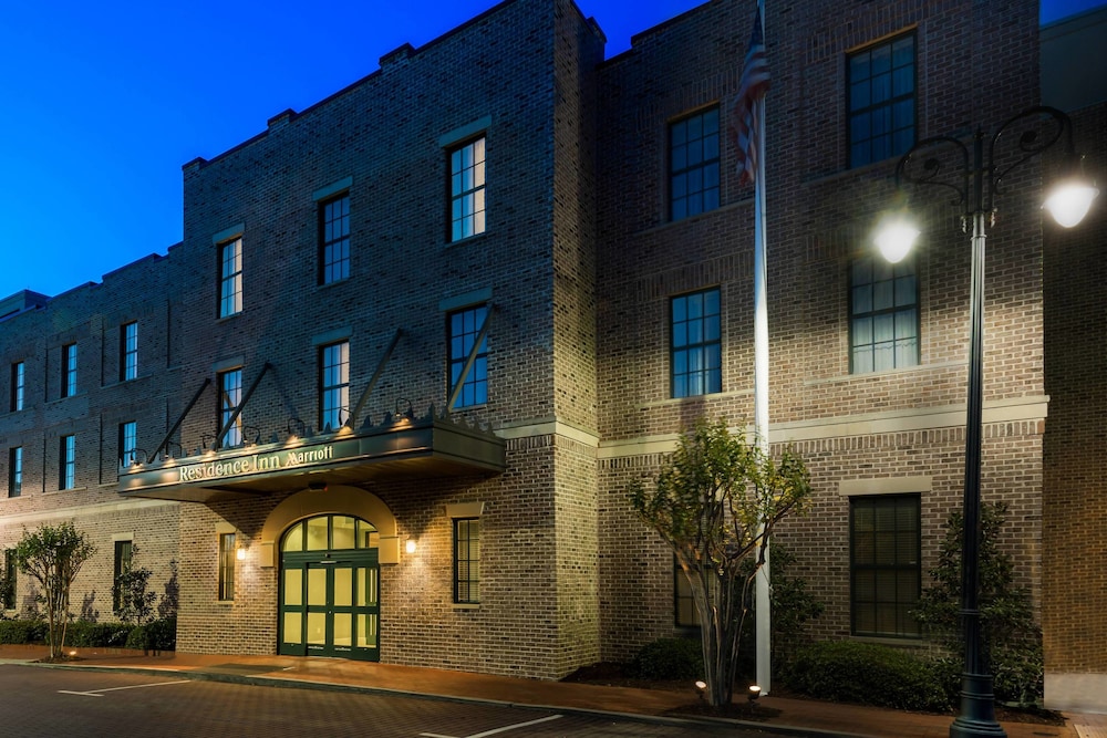 Image of Residence Inn Savannah Downtown Historic District