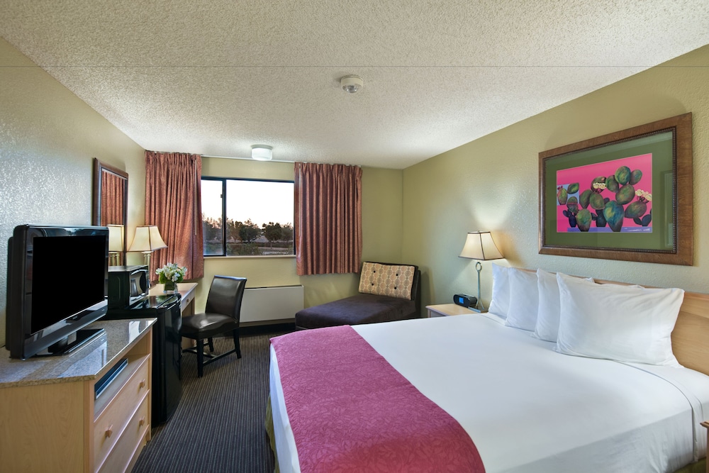 Image of Oxnard Inn Lancaster