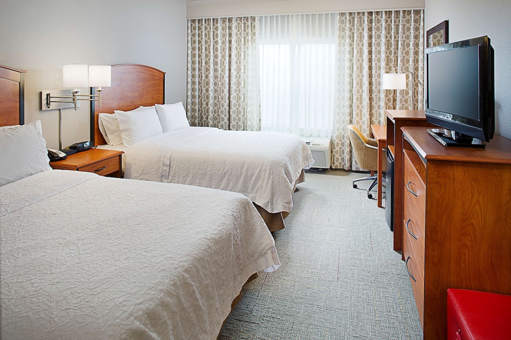 Image of Hampton Inn & Suites