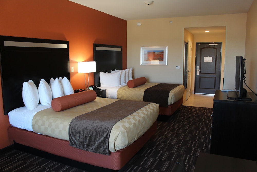 Image of Wyndham Garden Hotel