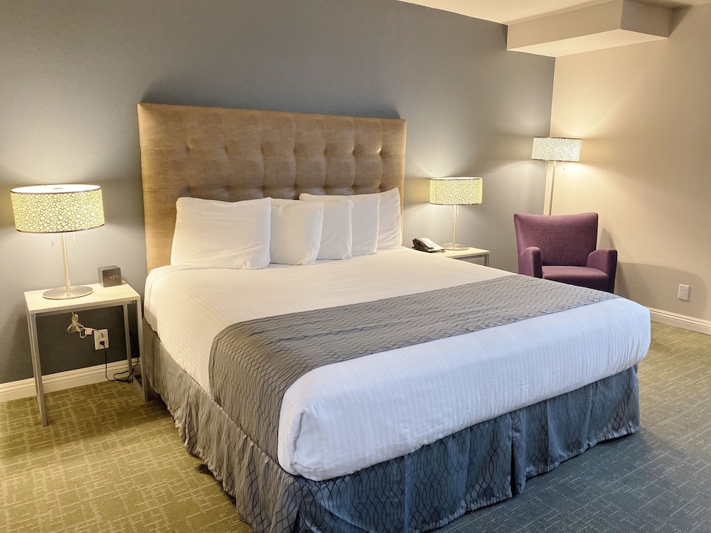 Image of Redac Gateway Hotel In Torrance