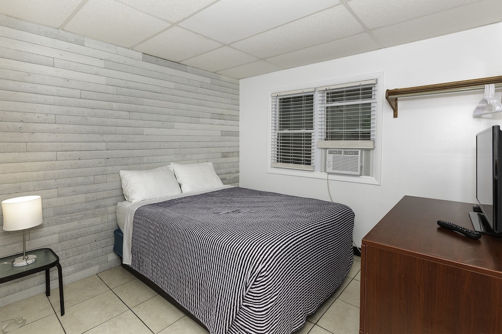 Image of Alante Oceanfront Motel