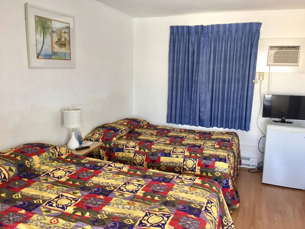 Image of White Caps Motel