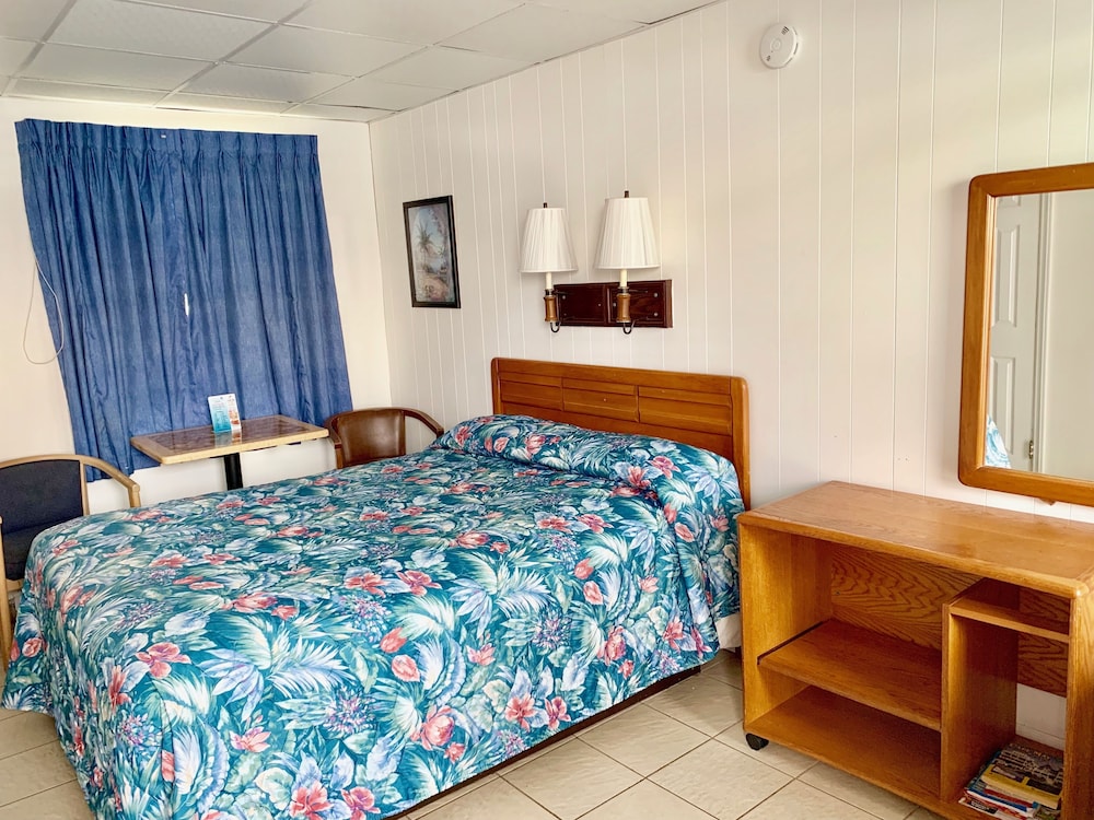 Image of White Caps Motel