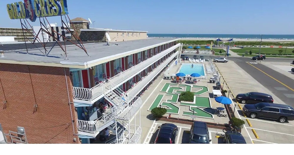 Image of Gold Crest Motel